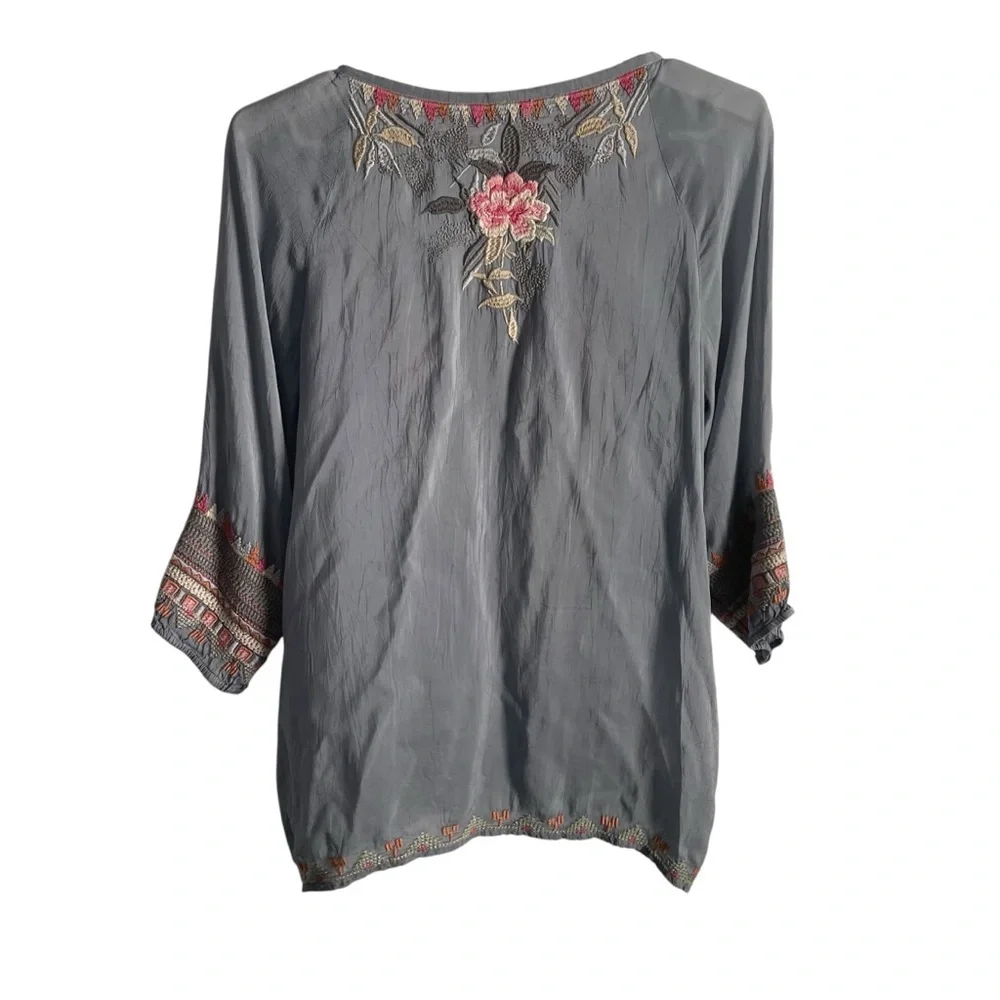 RARE - Johnny Was Mari Gray Embroidered Top - GUC style C14819-9 - Picture 2 of 14